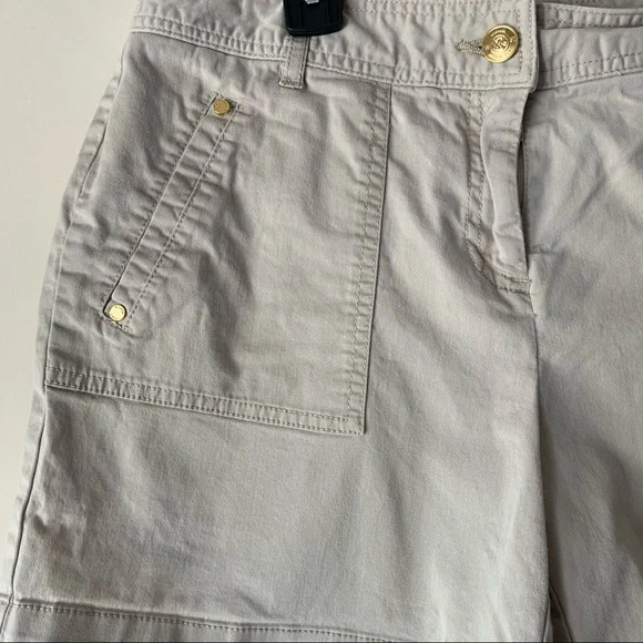 Michael Kors khaki shorts. - Picture 5 of 6